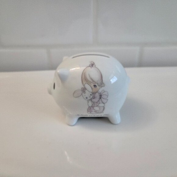 Vintage Precious Moments Jesus Loves Me Piggy Bank 1986 - Picture 1 of 5